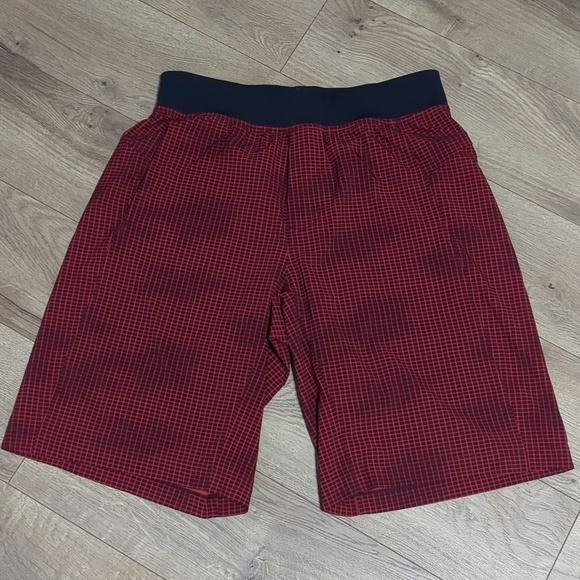 lululemon athletica Other - Lululemon Men's RARE Core Short Grid Red size M